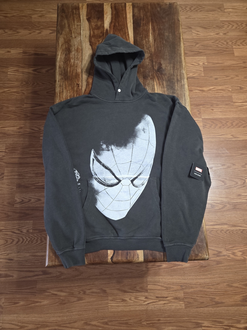 Darc Sport/Spider-Man "Spider Senses"  Men's Wolf Gray Pullover Hoodie. Size M